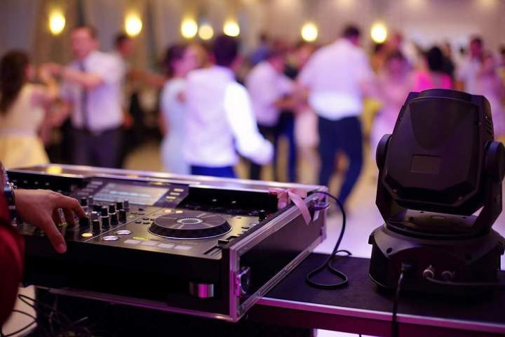 Services de DJ, Saint-Laurent